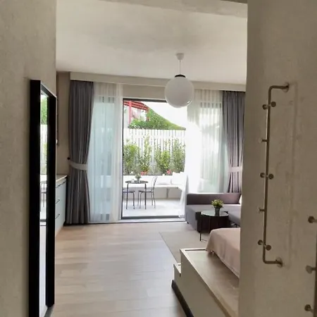 Bed & Breakfast Chamber Akyaka Suit